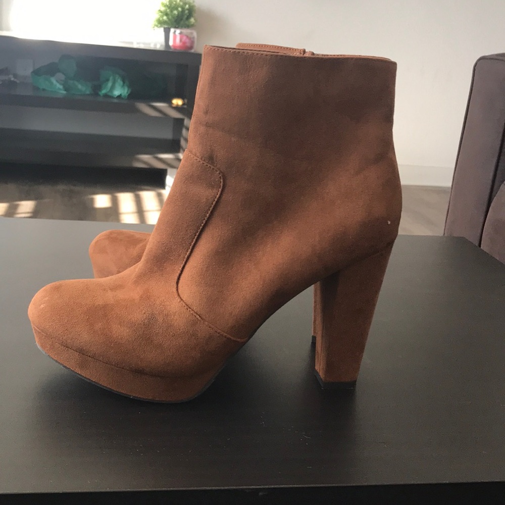 Ankle heels - Picture 2 of 3